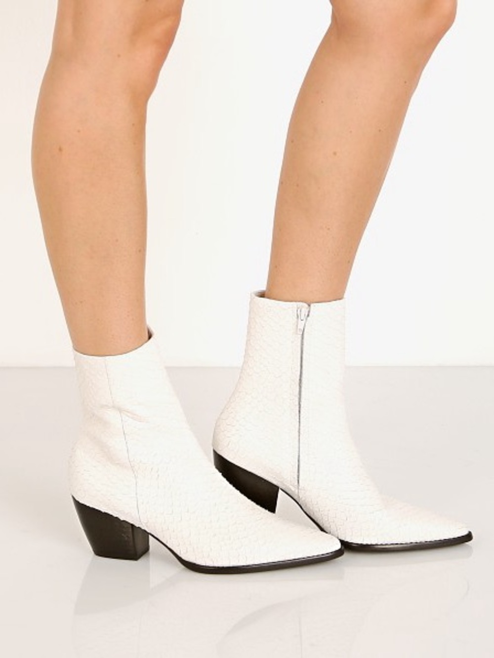 Matisse Caty Leather White snakeskin Textured Point Ankle Boots Zip Sz 9 western